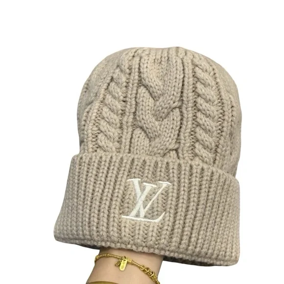 Only LV Mini Cable Beanie - Picture 9 of 10